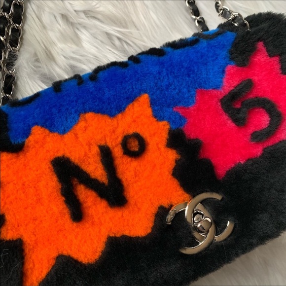 Chanel Limited Edition Patchwork Shearling FlapBag - Picture 6 of 16